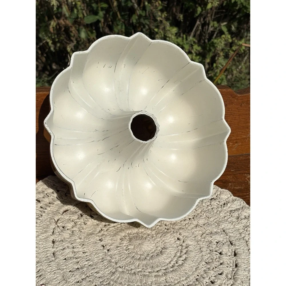 Vintage Nordic Ware Bundt Cake Pan Yellow Marigold Baking Kitchen Decor Color